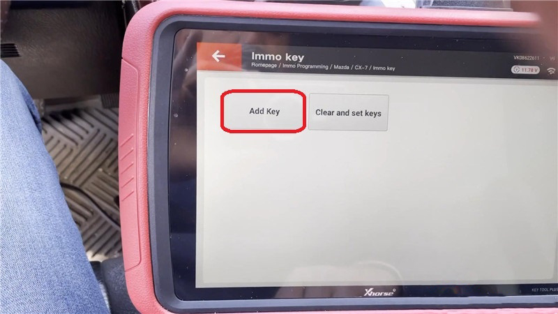 Use-Xhorse-VVDI-Key-Tool-Plus-Pad-to-program-a-key-for-Mazda-CX-7-2007-5